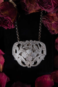 Art Nouveau Compact Necklace