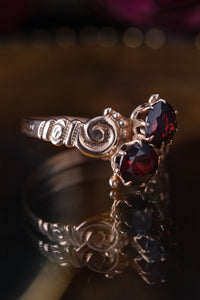 Victorian Garnet Toi et Moi Ring
